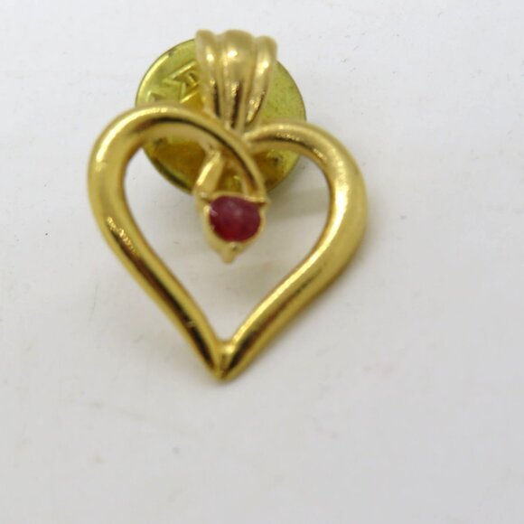 Vintage Pink Spinel Stone Brooch Gold Tone Heart 1" Lapel Pin - Picture 3 of 7